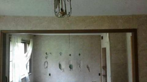 Outta here. - Beeton-is-Trashed-Big-Time15.jpg