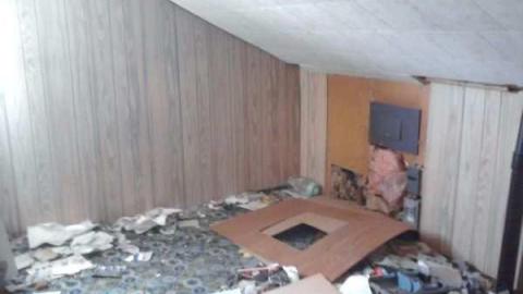 Outta here. - Beeton-is-Trashed-Big-Time24.jpg