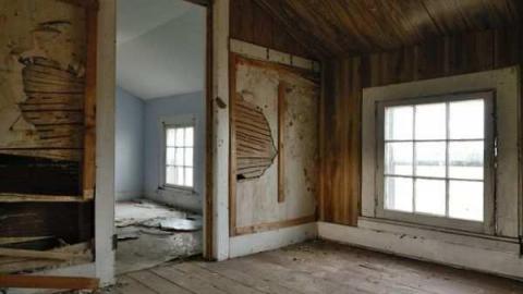 May 2012 - Central-Elgin-Farmhouse25.jpg