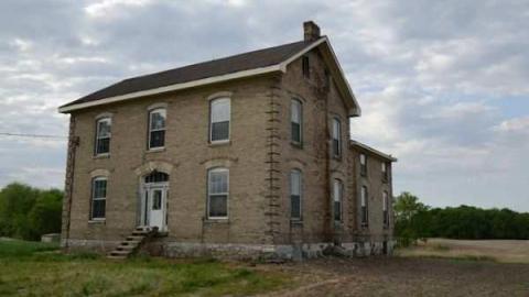 May 2012 - Central-Elgin-Farmhouse31.jpg