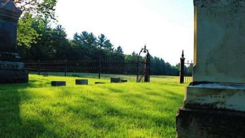 Gated Community - Lenington-Pioneer-Cemetery21.jpg