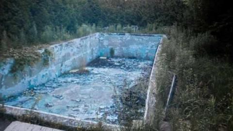 Evening at the old Mansion - Neglected-Manor287.jpg