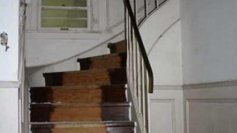 Crazy Big House - Neglected-Manor18.jpg