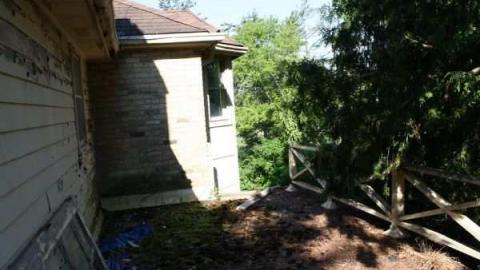 Crazy Big House - Neglected-Manor21.jpg