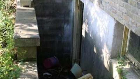 Crazy Big House - Neglected-Manor32.jpg