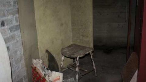 Crazy Big House - Neglected-Manor23.jpg