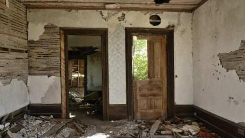 June 2012 - DSC_2390.4.jpg