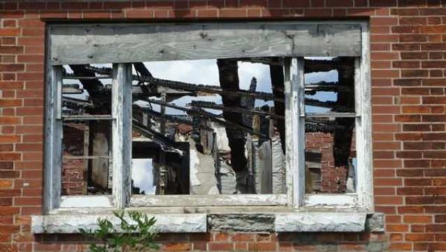 237 Dundas St. W. photo 2