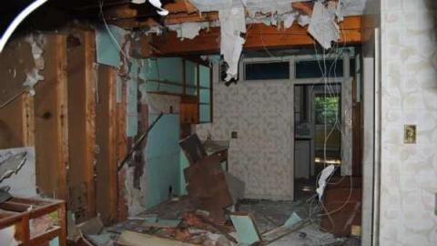 6/12 - Neglected-Manor203.jpg