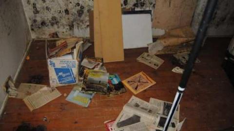 6/12 - Neglected-Manor210.jpg