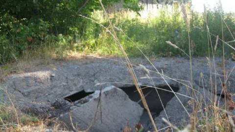 Old Wreck Near New Hospital - Old-Wreck-Near-New-Hospital1.jpg