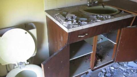 Old Wreck Near New Hospital - Old-Wreck-Near-New-Hospital5.jpg