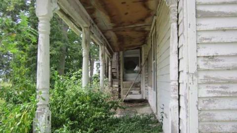 Other old house - Big-white-house6.jpg