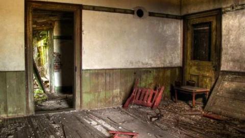 Art is only abandoned - DSC08664_5_6_tonemapped_1600x1200.jpg