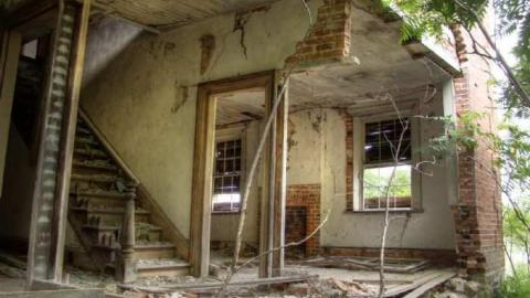 Art is only abandoned - DSC08688_89_90_tonemapped_1600x1200.jpg