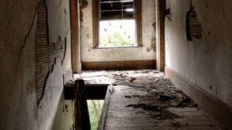 Art is only abandoned - DSC08706_7_8_tonemapped_900x1200.jpg