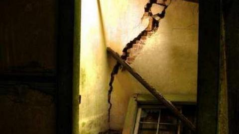 Art is only abandoned - DSC08722_3_4_tonemapped_900x1200.jpg