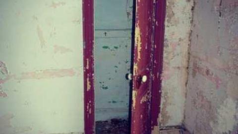 Stone House - P1090556.jpg