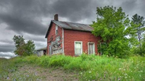 Small Red House - Ruby-Red18.jpg