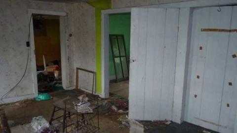 Small Red House - Ruby-Red17.jpg