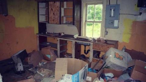 Small Red House - Ruby-Red24.jpg