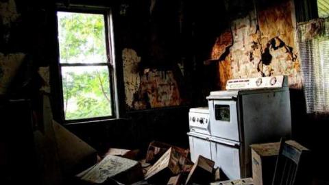 Enter the House as a Guestt - Brick-house-on-Mulmur-Line-472.jpg