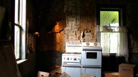 Enter the House as a Guestt - Brick-house-on-Mulmur-Line-440.jpg