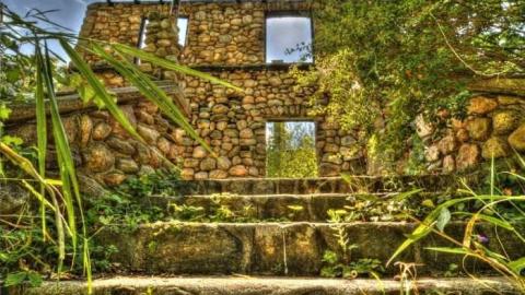 Wrigley Homestead - Castle Front Steps_tonemapped.jpg