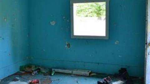 Abandoned Farm House - Old-Farm65.jpg