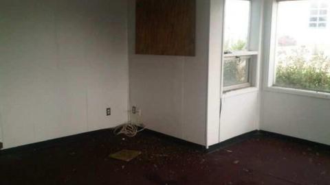 peninsula air - Peninsula-Air-Hangar18.jpg