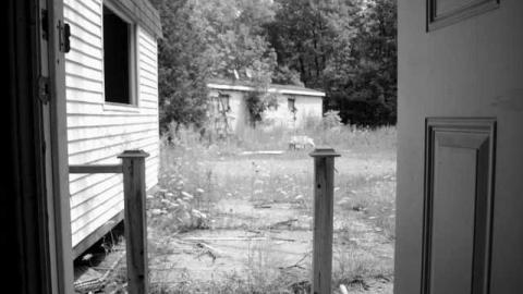 Very Quick Walk Through - Green-Oaks-Trailer-Park12.jpg