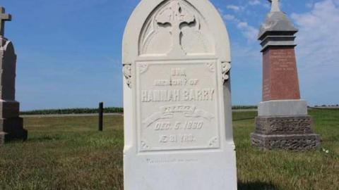 Old Friends - St.-Peters-Pioneer-Cemetery22.jpg