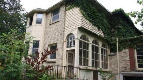 Richmond/Sunningdale House - Neglected-Manor112.jpg