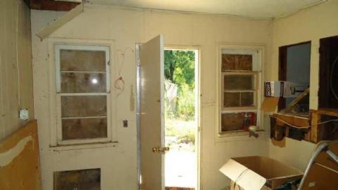 Side By Side - 2158--2168-Trafalgar-Rd.15.jpg