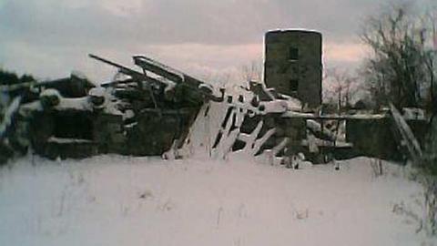 Gallery - Cons-Abandoned-house2.jpg