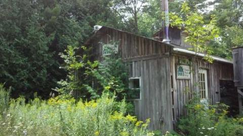 Kirkfield Abandoned Store photo 4