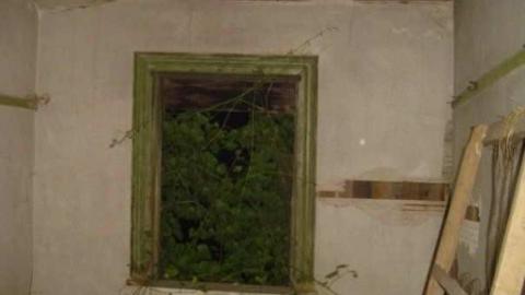 Bass Lake Abandoned old house - Oro-Medonte, Ontario