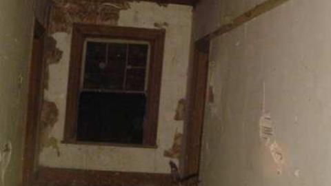 Bass Lake Abandoned old house photo 2