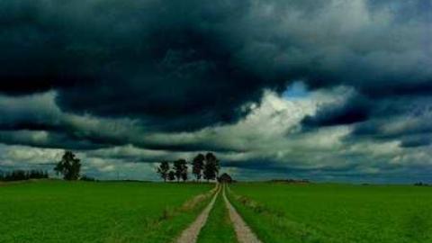  The Bell Now Tolls for Thee - S.S.-near-Gads-Hill4.jpg