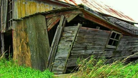  The Bell Now Tolls for Thee - S.S.-near-Gads-Hill11.jpg