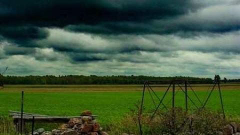  The Bell Now Tolls for Thee - S.S.-near-Gads-Hill10.jpg