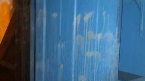 Big red empty - Picture 716.jpg