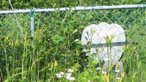 Spragge cemetery - Abandoned-Spragge-Cemetery7.jpg