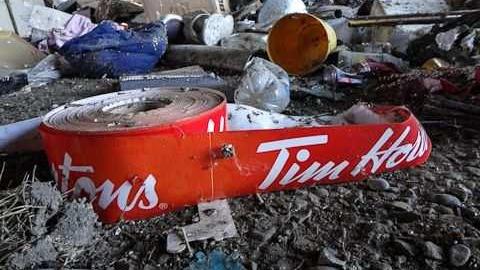 House of a 1000 wasps - Kawartha-Downs-Speedway-House65.jpg