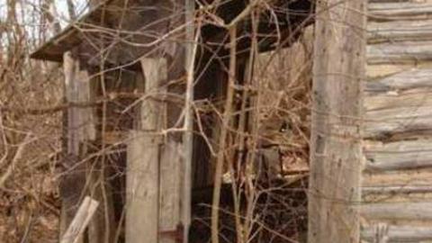 Lombard abandoned farm house photo 5