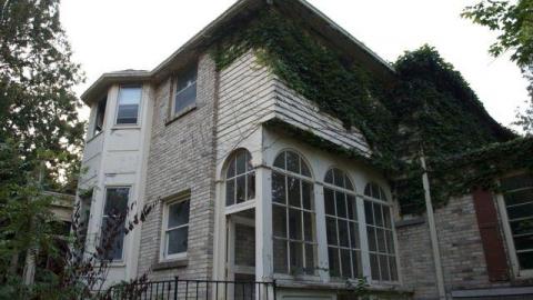 2124 Richmond - Neglected-Manor190.jpeg