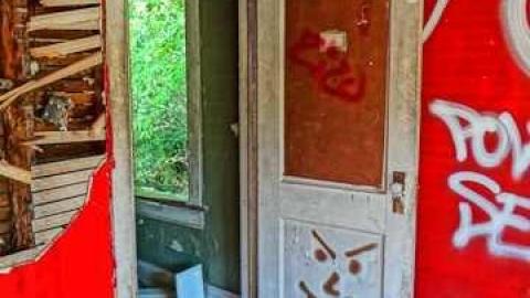 Kids and paint - Rockwood-Farm-House118.jpg