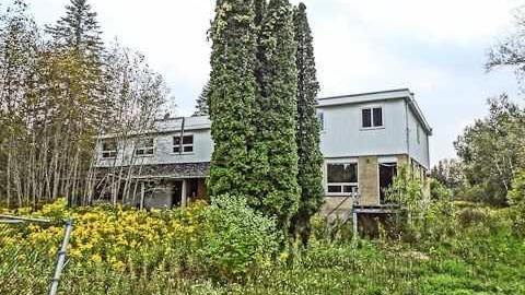 Mold museum - The-One-With-The-Gate1.jpg