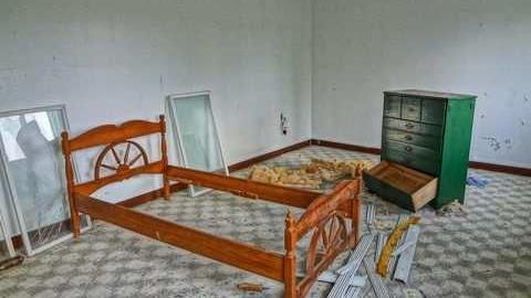 Mold museum - The-One-With-The-Gate8.jpg