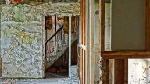 Mold museum - The-One-With-The-Gate33.jpg